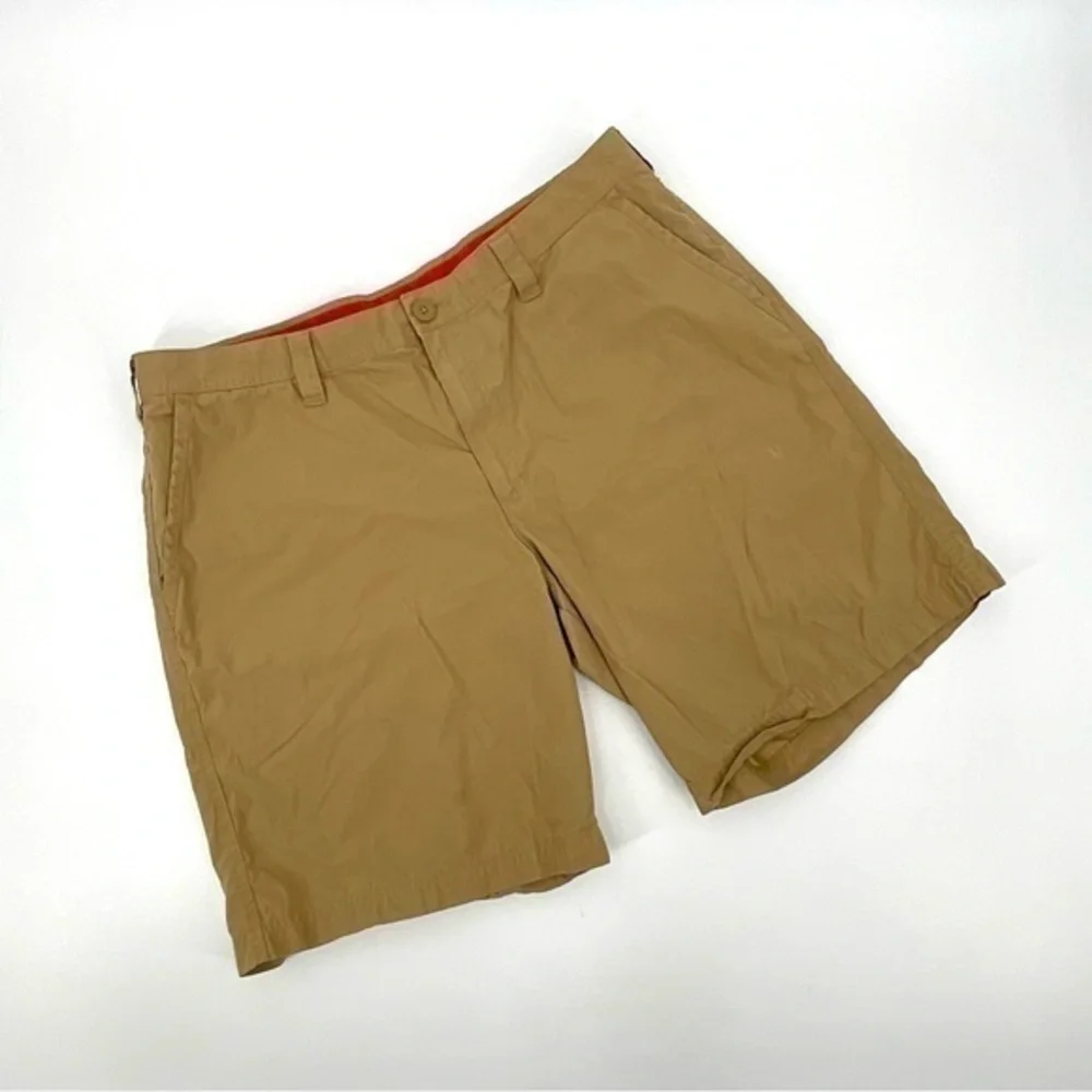 Columbia Khaki Light Weight Shorts Size 38‎ L6